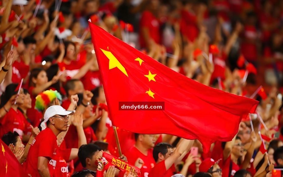 天天看球 从替补席到战术核心：一位中场球员的轮换逆袭与体能账本