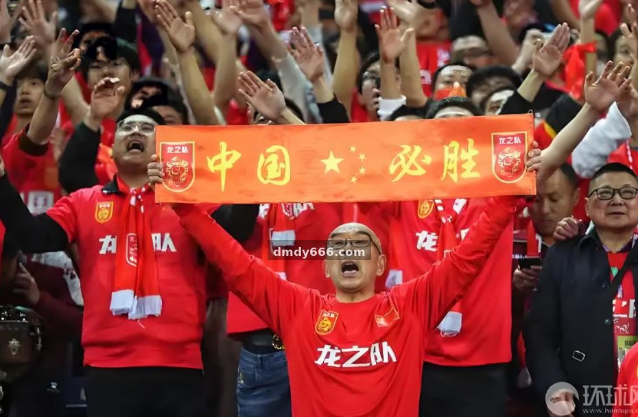 天天看球 从青训弃将到欧冠首发：一位门将的十年逆袭与转会窗暗线